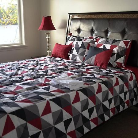 Queen Bed Beautiful Sunset W River View Fast Wifi Apartment Troy Exterior photo