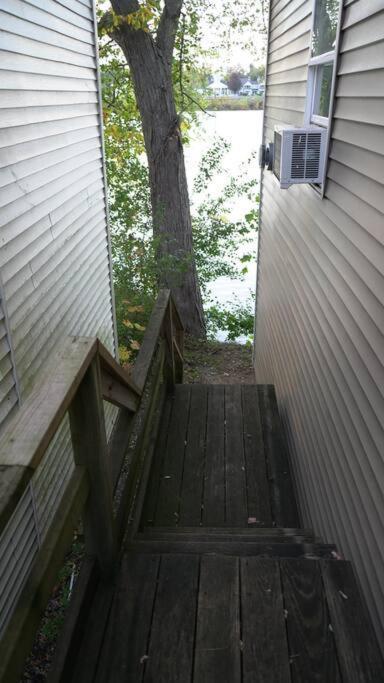 Queen Bed Beautiful Sunset W River View Fast Wifi Apartment Troy Exterior photo