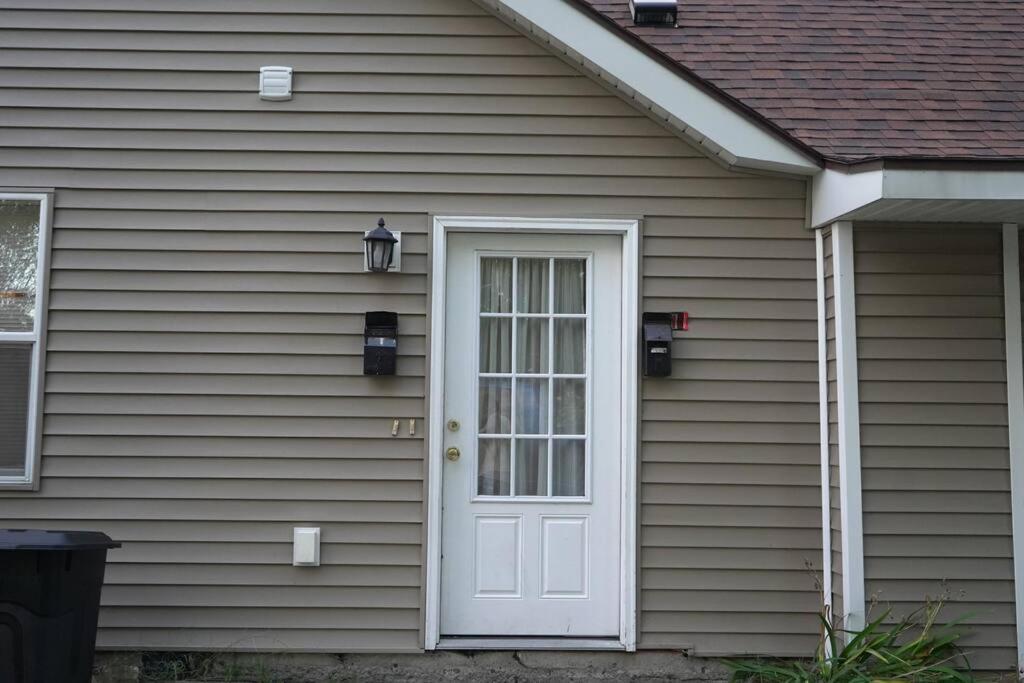 Queen Bed Beautiful Sunset W River View Fast Wifi Apartment Troy Exterior photo