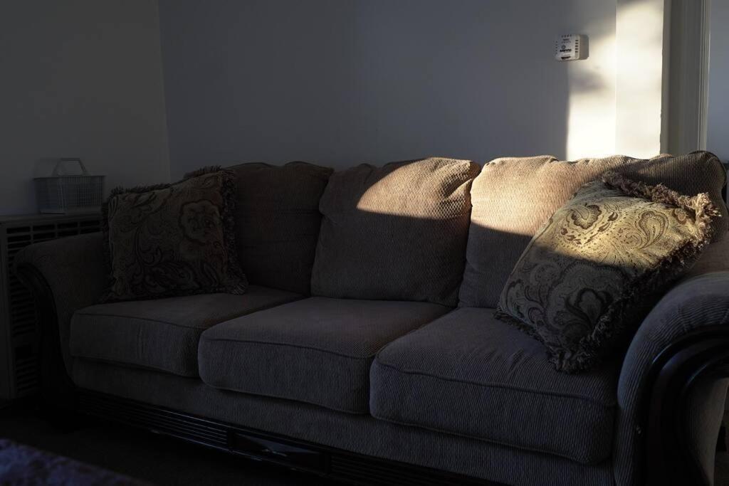 Queen Bed Beautiful Sunset W River View Fast Wifi Apartment Troy Exterior photo